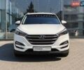 Белый Хендай Туксон, объемом двигателя 2 л и пробегом 99 тыс. км за 20500 $, фото 1 на Automoto.ua