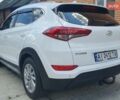 Белый Хендай Туксон, объемом двигателя 1.69 л и пробегом 227 тыс. км за 18600 $, фото 5 на Automoto.ua