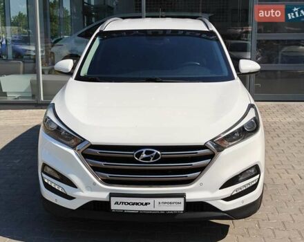 Белый Хендай Туксон, объемом двигателя 2 л и пробегом 99 тыс. км за 20500 $, фото 4 на Automoto.ua