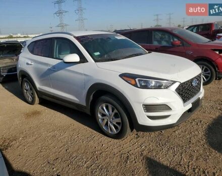 Белый Хендай Туксон, объемом двигателя 2 л и пробегом 105 тыс. км за 4900 $, фото 3 на Automoto.ua