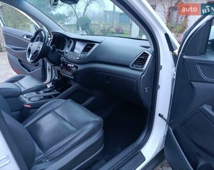 Білий Хендай Туксон, об'ємом двигуна 2 л та пробігом 169 тис. км за 19999 $, фото 79 на Automoto.ua