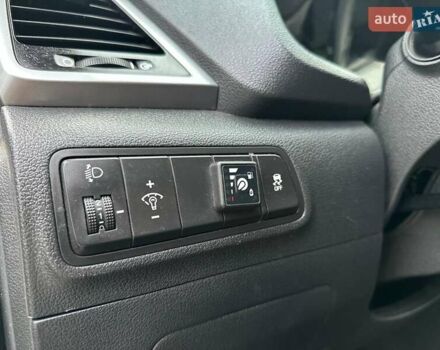 Белый Хендай Туксон, объемом двигателя 2 л и пробегом 131 тыс. км за 17600 $, фото 30 на Automoto.ua