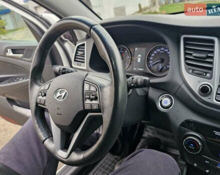 Белый Хендай Туксон, объемом двигателя 2 л и пробегом 111 тыс. км за 19999 $, фото 22 на Automoto.ua