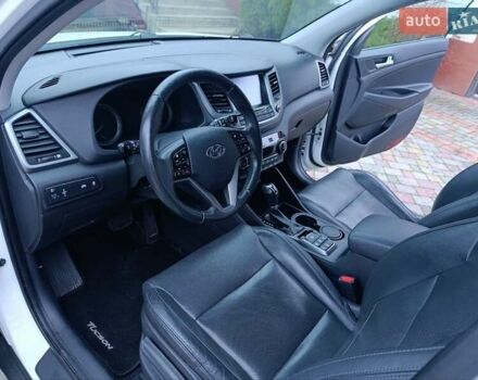 Білий Хендай Туксон, об'ємом двигуна 2 л та пробігом 169 тис. км за 19999 $, фото 67 на Automoto.ua