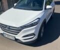 Белый Хендай Туксон, объемом двигателя 2 л и пробегом 135 тыс. км за 18500 $, фото 1 на Automoto.ua