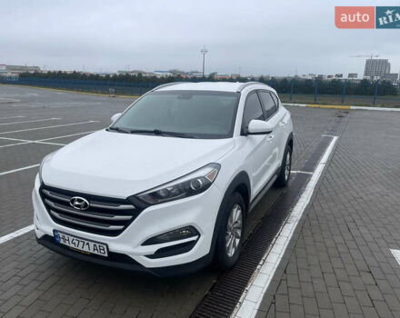 Белый Хендай Туксон, объемом двигателя 2 л и пробегом 91 тыс. км за 15900 $, фото 3 на Automoto.ua