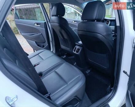 Білий Хендай Туксон, об'ємом двигуна 2 л та пробігом 169 тис. км за 19999 $, фото 83 на Automoto.ua