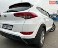 Белый Хендай Туксон, объемом двигателя 2 л и пробегом 131 тыс. км за 17600 $, фото 6 на Automoto.ua