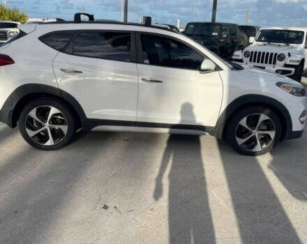 Білий Хендай Туксон, об'ємом двигуна 1.6 л та пробігом 40 тис. км за 12100 $, фото 3 на Automoto.ua