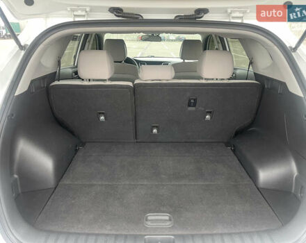 Белый Хендай Туксон, объемом двигателя 2 л и пробегом 91 тыс. км за 15900 $, фото 37 на Automoto.ua