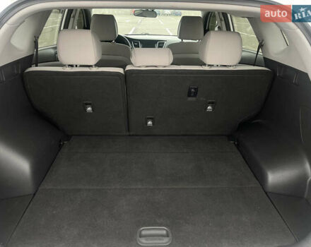 Белый Хендай Туксон, объемом двигателя 2 л и пробегом 91 тыс. км за 15900 $, фото 38 на Automoto.ua