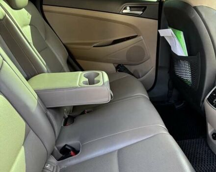 Белый Хендай Туксон, объемом двигателя 2 л и пробегом 97 тыс. км за 24800 $, фото 31 на Automoto.ua