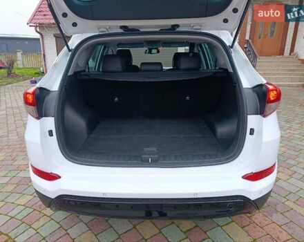 Білий Хендай Туксон, об'ємом двигуна 2 л та пробігом 169 тис. км за 19999 $, фото 23 на Automoto.ua