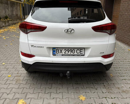 Білий Хендай Туксон, об'ємом двигуна 2 л та пробігом 77 тис. км за 21700 $, фото 8 на Automoto.ua