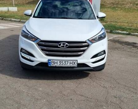 Белый Хендай Туксон, объемом двигателя 2 л и пробегом 92 тыс. км за 22000 $, фото 3 на Automoto.ua