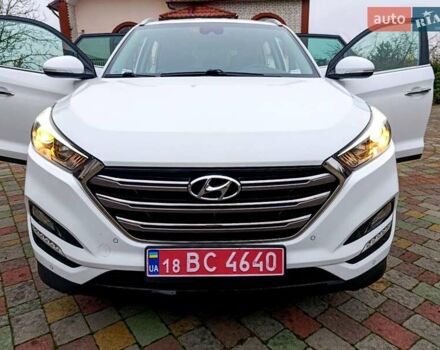 Білий Хендай Туксон, об'ємом двигуна 2 л та пробігом 169 тис. км за 19999 $, фото 5 на Automoto.ua