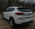 Белый Хендай Туксон, объемом двигателя 2 л и пробегом 75 тыс. км за 13500 $, фото 6 на Automoto.ua