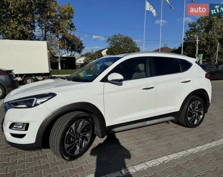 Белый Хендай Туксон, объемом двигателя 2 л и пробегом 97 тыс. км за 24800 $, фото 10 на Automoto.ua