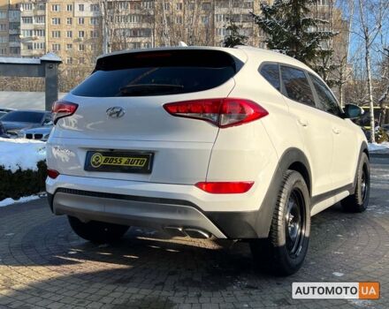 Білий Хендай Туксон, об'ємом двигуна 2.4 л та пробігом 67 тис. км за 19700 $, фото 6 на Automoto.ua