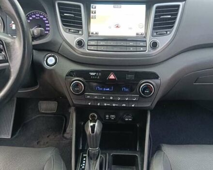 Білий Хендай Туксон, об'ємом двигуна 2 л та пробігом 169 тис. км за 19999 $, фото 31 на Automoto.ua