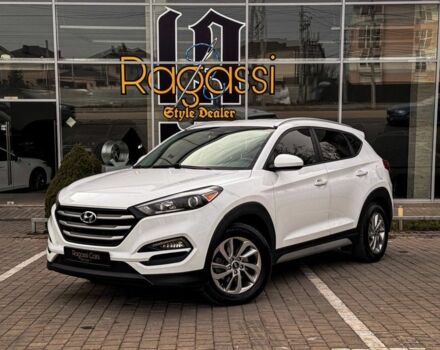 Белый Хендай Туксон, объемом двигателя 2 л и пробегом 90 тыс. км за 13800 $, фото 3 на Automoto.ua