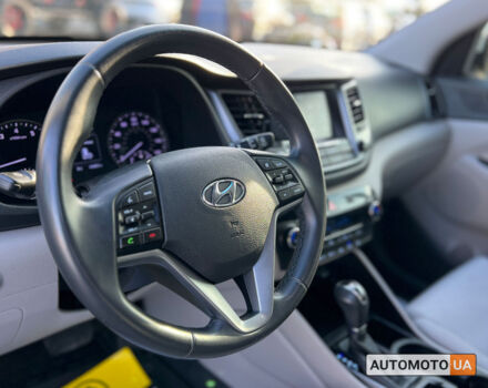 Білий Хендай Туксон, об'ємом двигуна 2.4 л та пробігом 67 тис. км за 19700 $, фото 19 на Automoto.ua