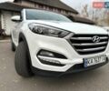 Белый Хендай Туксон, объемом двигателя 2 л и пробегом 131 тыс. км за 17600 $, фото 5 на Automoto.ua