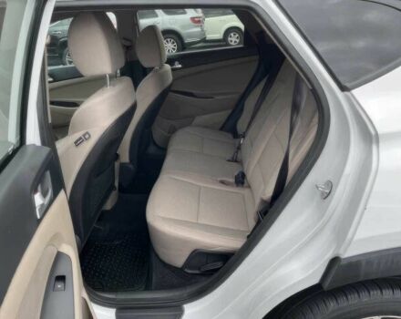 Белый Хендай Туксон, объемом двигателя 2.4 л и пробегом 34 тыс. км за 9100 $, фото 9 на Automoto.ua