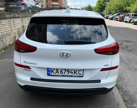 Белый Хендай Туксон, объемом двигателя 2 л и пробегом 95 тыс. км за 14500 $, фото 4 на Automoto.ua