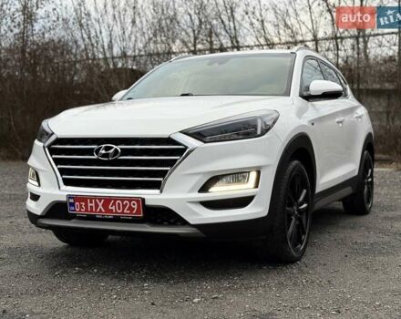 Белый Хендай Туксон, объемом двигателя 2 л и пробегом 114 тыс. км за 23900 $, фото 5 на Automoto.ua