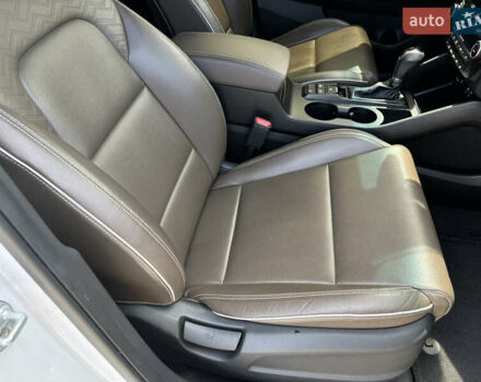 Белый Хендай Туксон, объемом двигателя 1.58 л и пробегом 107 тыс. км за 18500 $, фото 15 на Automoto.ua