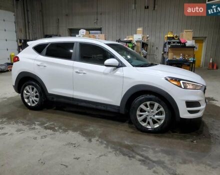 Белый Хендай Туксон, объемом двигателя 2 л и пробегом 97 тыс. км за 4400 $, фото 3 на Automoto.ua