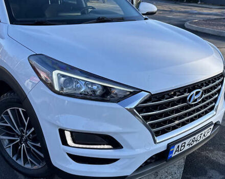 Белый Хендай Туксон, объемом двигателя 2 л и пробегом 270 тыс. км за 19800 $, фото 2 на Automoto.ua
