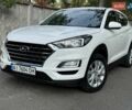 Білий Хендай Туксон, об'ємом двигуна 2 л та пробігом 51 тис. км за 17900 $, фото 3 на Automoto.ua