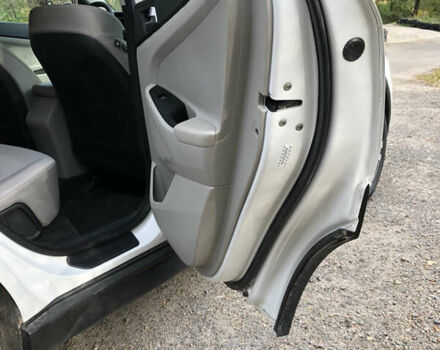 Белый Хендай Туксон, объемом двигателя 2 л и пробегом 25 тыс. км за 15900 $, фото 8 на Automoto.ua