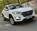 Білий Хендай Туксон, об'ємом двигуна 2 л та пробігом 51 тис. км за 17900 $, фото 6 на Automoto.ua