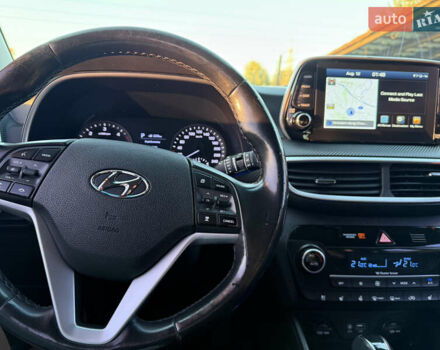 Белый Хендай Туксон, объемом двигателя 2 л и пробегом 167 тыс. км за 22499 $, фото 17 на Automoto.ua