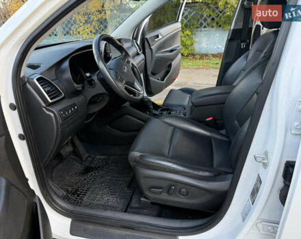 Белый Хендай Туксон, объемом двигателя 1.6 л и пробегом 53 тыс. км за 22500 $, фото 29 на Automoto.ua