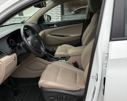 Білий Хендай Туксон, об'ємом двигуна 0 л та пробігом 74 тис. км за 15000 $, фото 3 на Automoto.ua