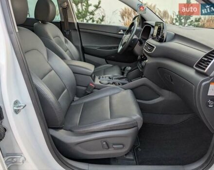 Білий Хендай Туксон, об'ємом двигуна 1.6 л та пробігом 152 тис. км за 21950 $, фото 58 на Automoto.ua