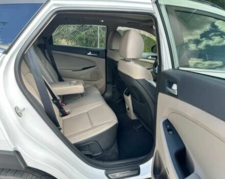 Белый Хендай Туксон, объемом двигателя 2.4 л и пробегом 36 тыс. км за 11400 $, фото 11 на Automoto.ua