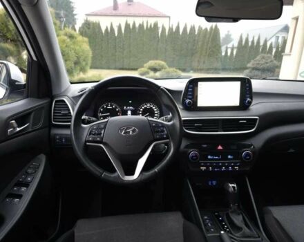 Білий Хендай Туксон, об'ємом двигуна 2 л та пробігом 79 тис. км за 12100 $, фото 4 на Automoto.ua