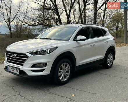 Білий Хендай Туксон, об'ємом двигуна 2 л та пробігом 101 тис. км за 17800 $, фото 2 на Automoto.ua