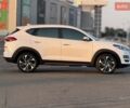 Белый Хендай Туксон, объемом двигателя 2 л и пробегом 119 тыс. км за 23500 $, фото 7 на Automoto.ua