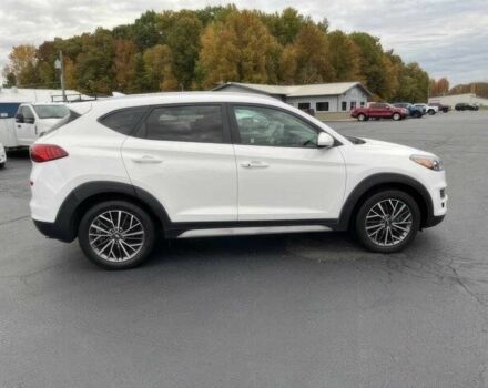 Белый Хендай Туксон, объемом двигателя 2.4 л и пробегом 34 тыс. км за 9100 $, фото 3 на Automoto.ua