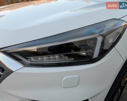 Білий Хендай Туксон, об'ємом двигуна 1.6 л та пробігом 152 тис. км за 21950 $, фото 26 на Automoto.ua