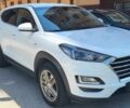 Белый Хендай Туксон, объемом двигателя 2 л и пробегом 90 тыс. км за 14500 $, фото 1 на Automoto.ua