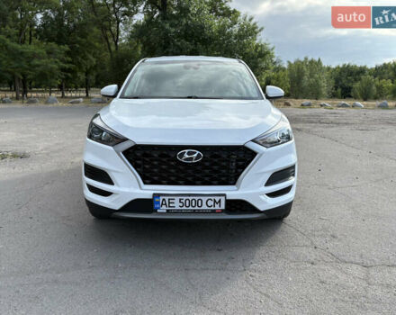 Белый Хендай Туксон, объемом двигателя 2 л и пробегом 91 тыс. км за 17500 $, фото 2 на Automoto.ua