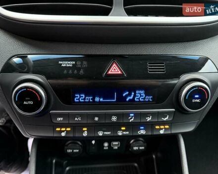 Белый Хендай Туксон, объемом двигателя 2 л и пробегом 114 тыс. км за 23900 $, фото 37 на Automoto.ua