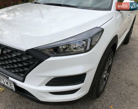 Белый Хендай Туксон, объемом двигателя 2 л и пробегом 25 тыс. км за 15900 $, фото 33 на Automoto.ua